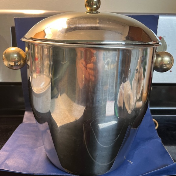 Vintage Stainless Steel Ice Bucket with gold ball handles - Picture 4 of 4